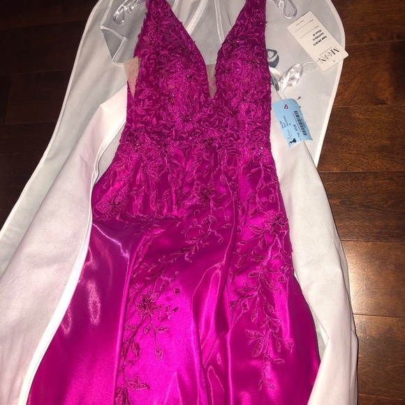 BRAND NEW PROM DRESS - Picture 6 of 7